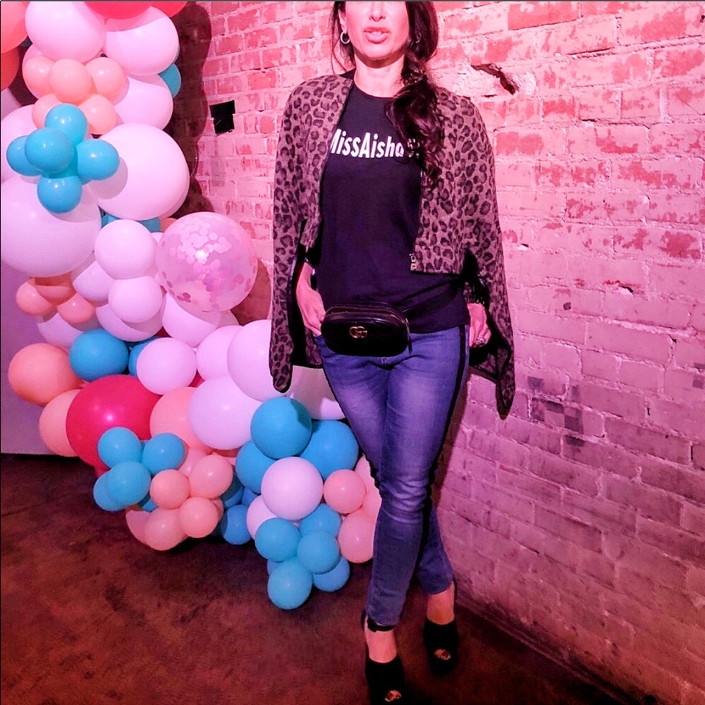 ✨LAST ONE ✨Chic Leopard jacket/cape - Picture 3 of 8